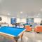 Family Retreat - Private Tennis Court and Game Room