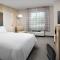 Holiday Inn Express Hotel & Suites Annapolis, an IHG Hotel