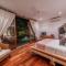 Villa Rubina - Luxury Pool Villa in Batu Belig Next to the Beach!