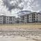 Oceanfront Ormond Beach Condo with Pool Access! - شاطئ أورموند
