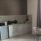 STUDIO proche gare avec kitchenette et wifi - porte rouge