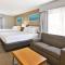 Holiday Inn & Suites Bolingbrook, an IHG Hotel