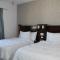 Barefoot Caye Caulker Hotel