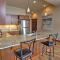 Breezy Lake Chelan Condo with Pool and Hot Tub Access!