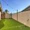 Private Pool and Camelback Mtn Views Phoenix Gem
