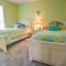 Naples Home with Pool, Extended Stays Welcome! - Нейплс