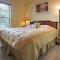 Naples Home with Pool, Extended Stays Welcome! - Нейплс