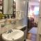 Oakland Cottage Bed and Breakfast
