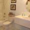 Marias Creekside B&B