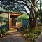 Mountbatten Bungalow- Thema Collection