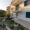Courtyard seafront house