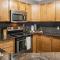 Modern Cozy 2 Bed 2 Bath with Lake and Mountain Views Pool and Hot Tub - 因弗米尔