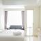Minimalist and Homey Studio Menteng Park Apartment By Travelio
