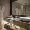 Gateway Hotel, Marco Polo