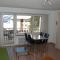 Mireille, Appartment 61