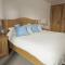 2 Hamstone Court