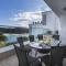 2 Hamstone Court