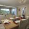 2 Hamstone Court