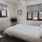 4 Armada House