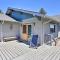 Custer Retreat with Pool Access, Walk to Downtown!