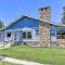Custer Retreat with Pool Access, Walk to Downtown!