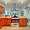 Expansive Getaway about 2 Miles to Mendenhall Glacier! - Mendenhaven