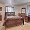 Expansive Getaway about 2 Miles to Mendenhall Glacier! - Mendenhaven