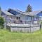Custer Retreat with Pool Access, Walk to Downtown!