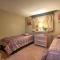 Cozy Arrowhead Lake Home with Sunroom and Pool Access! - Pocono Lake
