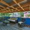 Middle Bass Island Home - Pool and Hot Tub Access! - بوت-إن-باي