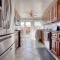 New Belmont Shore Retreat with free Parking Walk to Beaches