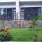La Orchard Hotel
