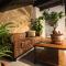 VTZ The Botanic Hostel
