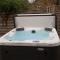 Saving Grace with private hot tub - Bawdeswell