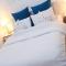 Charming Luxury Room 10 Min from the Old City