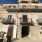 Cortile Umberto