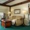 Chesterfield Inn
