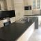 Central executive 3br townhouse 50m to dean street