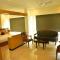 Hi 5 Hotel & Experience