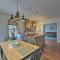 Vineyard Haven House - Easy Access to Beaches - 维恩亚德海文