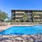 Walk to Beach Myrtle Beach Condo with Pool! - 默特尔比奇