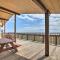 Steps to Beach Home with Deck in Galveston! - 加尔维斯敦