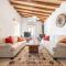The Carob Tree Villa - 3 BR Rustic Luxury Home - Larnaka