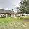 Pet-Friendly Flatonia House with Patio and Gazebo!