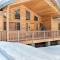 Lavish Cabin with Deck Less Than 3 Mi to Pinetop Country Club - Indian Pine