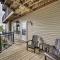 Private Deck and Community Perks Lake Ozark Condo - بحيرة أوزارك