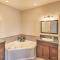 4 Mi to Lake Havasu Home with Rooftop Balcony