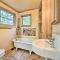Port Townsend Cottage Near Wineries and Golf