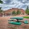 Kanab Condo with Pool and Patio, 30 Mi to Zion NP