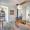 Renovated Austin Apt with Pool at Stunt Ranch!